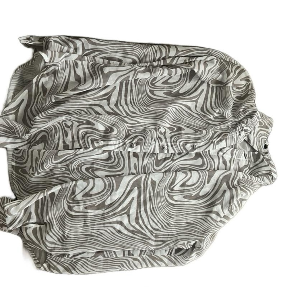 Princess Polly Gray and White Swirl Blouse